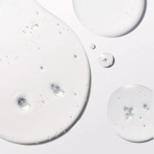 Load image into Gallery viewer, L'Oreal Professional Absolut Repair 10-in-1 Oil Treatment A lightweight, multi-use hair oil blended with gold quinoa and proteins that provides 10 treatment, styling, and protection benefits in one bottle. Hair Texture: Straight, Wavy, Curly, and Coily Hair Type: Fine, Medium, and Thick