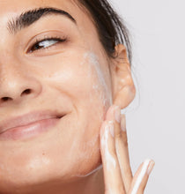 Load image into Gallery viewer, Dermalogica Clearing Skin Wash