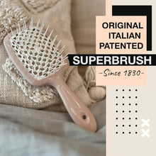 Load image into Gallery viewer, Janeke Superbrush gently and effectively detangles thanks to its soft tips and its particular beehive perforation allows for very quick drying. Also perfect in the shower or with damp hair, to apply the cream and detangle in just a few steps.   Very useful for delicate baby hair and on extensions: its soft tips detangle in a super delicate way