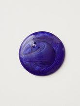 Load image into Gallery viewer, AG Sterling Silver toning shampoo is specially formulated to eliminate brassy, yellow tones from blonde and silver hair. With its unique violet base, this mild toning shampoo removes dullness and brassiness, leaving blonde and silver hair looking cleaner and brighter