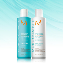 Load image into Gallery viewer, Moroccanoil Smoothing Conditioner helps smooth frizzy hair