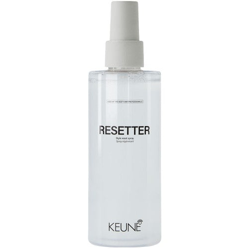 Keune-Style-Resetter Indulge in the luxurious care of Keune's microbiome, bond-building style Resetter spray. Infused with Prebiotics, Rosemary, and Betaine, it not only nurtures a healthy scalp but also protects your strands from heat up to 230°C/446°F. Suitable for all hair lengths and hair types.