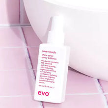 Load image into Gallery viewer, Evo 
Love Touch Shine Spray
100 ml / 3.4 fl oz 
