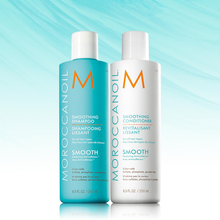Load image into Gallery viewer, Moroccanoil Smoothing Conditioner helps smooth frizzy hair 
