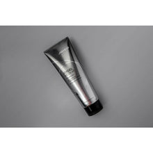 Load image into Gallery viewer, JOIGEL MEDIUM  STYLING GEL  You want hold, shine, pliability, and movement, without crunchy stiffness. This right-in-the-middle Styling Gel is designed to deliver all the right stuff –plus moisture, body, and protection from pollution* –in one fell swoop.
